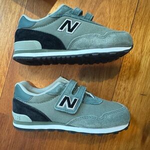New Balance Little Kids Hook & Loop Sneakers size 10 Wide